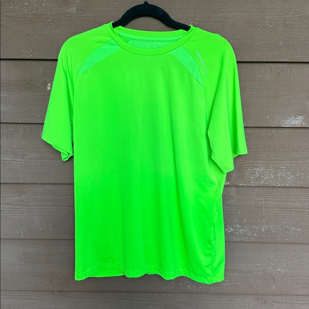 Vineyard Vines Neon Green Performance Men’s Tee size Small